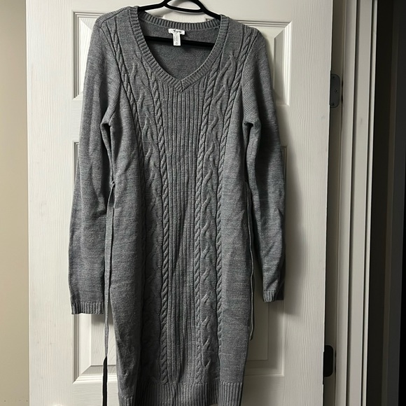 Grey Thyme Maternity Sweater Dress- Small - Picture 1 of 3